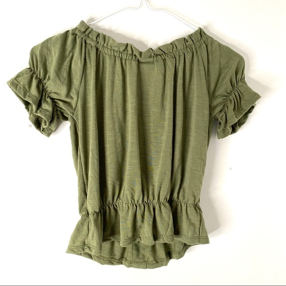 Belle Du Jour Olive Green Ruffle Button Pocket Top NWT - Picture 3 of 7